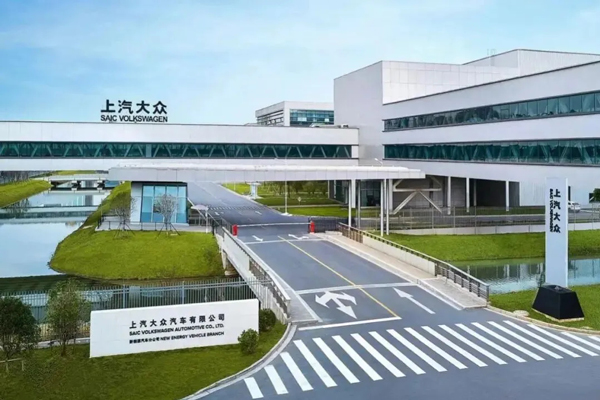 一亿辆的“全家福”:解码上汽全谱系的体系力